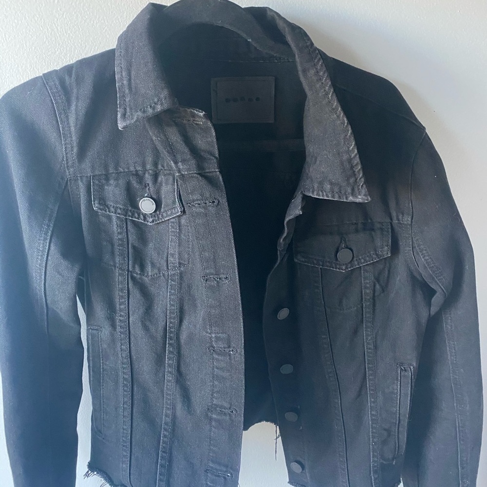 Black cropped jean jacket